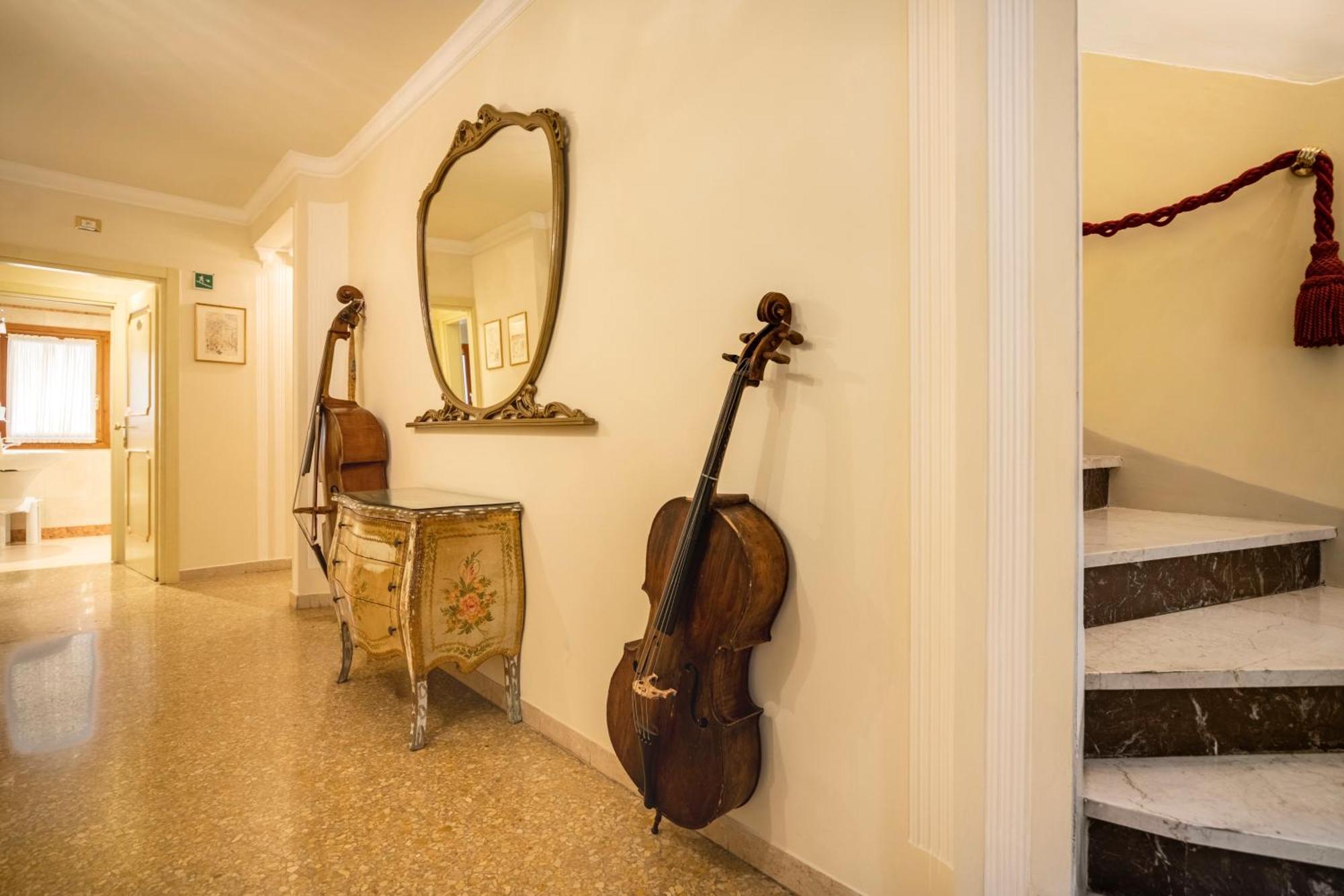 Al Leon Bed and breakfast