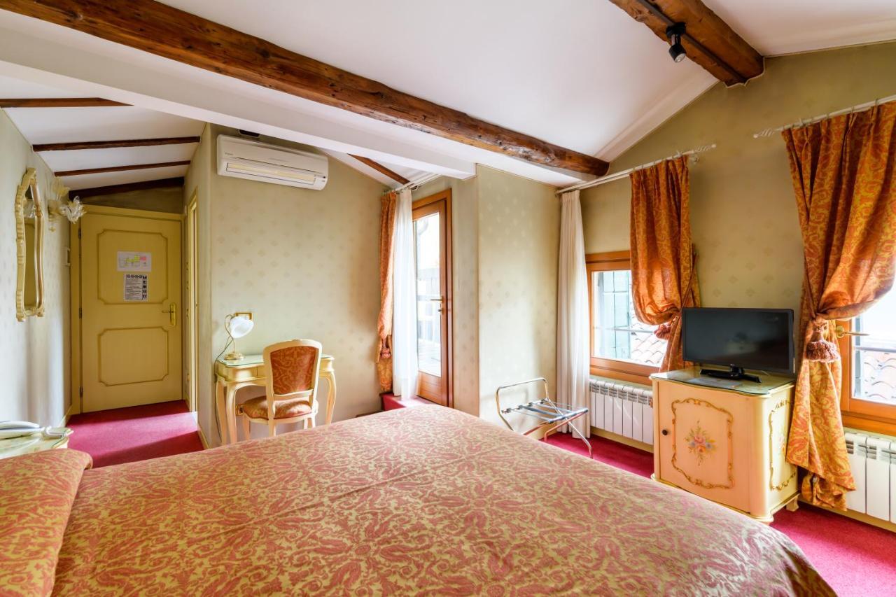 Al Leon Bed & Breakfast